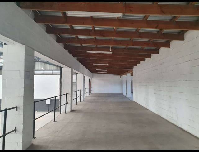 1,190M² WAREHOUSE FOR SALE IN SAXENBURG PARK 2